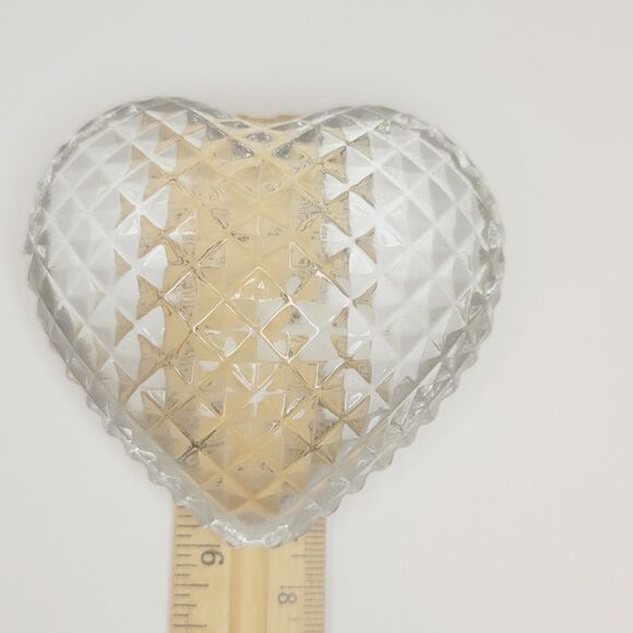 Handcrafted For Silvestri Glass Heart Shape Paperweight - Picture 8 of 8